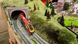 HORNBY 00 railway train set layout 6x4 virgin and royal train [upl. by Hackett797]