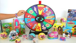 TotoyKids juega a La Ruleta de Sorpresas Niños contra Niñas Quién crees que Ganará esta vez [upl. by Nat]