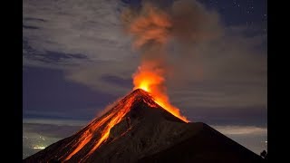 Volcano eruption  Differences between Fuego and Kilauea [upl. by Aivatnahs]