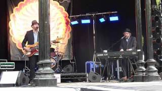 Chas and Dave 18 Aint No Pleasing You Bermondsey Carnival 28062014 [upl. by Merp]