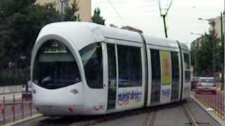 Lyon Citadis 302  Aiguillage californien du tramway T2 à la station Jean XXIII [upl. by Narok]