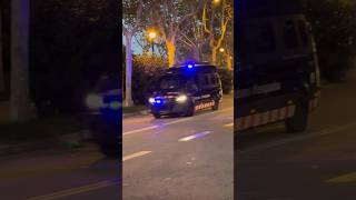 X3 FURGONES DE LA UNIDAD BRIMO MOSSOS D’ESQUDRA EN CHAMPIONS emergency police mossos champions [upl. by Enenaj399]