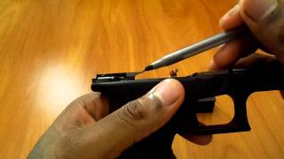 GLOCK 19 GEN4 EJECTOR AND GUIDE ROD SPRING PROBLEMS [upl. by Mahda335]