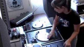 DJ Shortee  quotCoffee Cutsquot Scratch Practice 91406 [upl. by Merchant359]