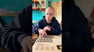 Classic old school beats on the mpc 2000 [upl. by Gilus759]