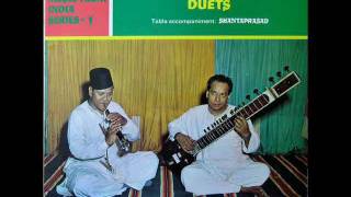 Vilayat Khan amp Bismillah Khan  Chaiti Dhun [upl. by Cyn982]