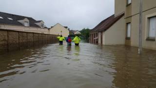 Inondations BagneauxsurLoing  Le village sous les eaux [upl. by Haleehs]