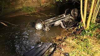 Bei Verkehrsunfall kopfüber in der Bist gelandet Wadgassen [upl. by Loydie529]