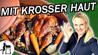 Hähnchen im Römertopf  Klassisches Rezept  Die Frau am Grill [upl. by Yettie]