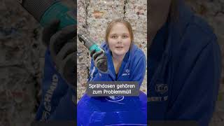 Dass haben wir in der blauen Tonne gefunden umweltschutz recycle papier [upl. by Bambi]