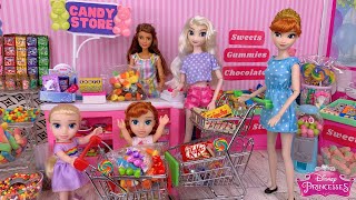 Elsa and Anna Shopping at Candy Store for Mini Food and Candy [upl. by Adelice]