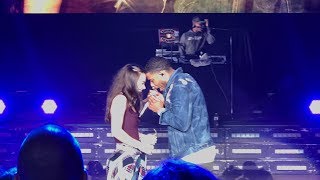 Live  Nelly sings to young girl and plays with her hair concert 2017 [upl. by Mendive420]