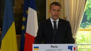 Macron La France quotne reconnaîtra pas lannexion de la Criméequot [upl. by Ecinhoj897]