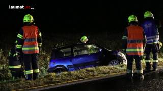 Mopedauto bei Unfall in Marchtrenk überschlagen [upl. by Annahoj378]