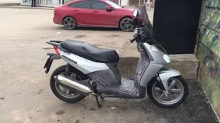 Aprilia Sportcity 200  лучший большеколесный среднекубатурный скутер [upl. by Ativak347]