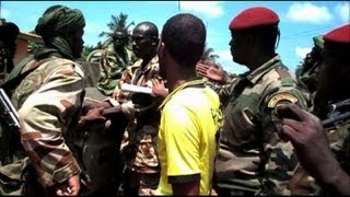 Centrafrique opérations de désarmement des Séléka [upl. by Inattirb]