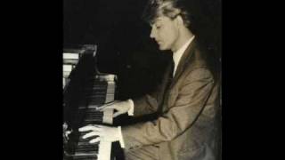 Stanislav NEUHAUS plays SCRIABIN Etude Op8 no12 [upl. by Ativak235]