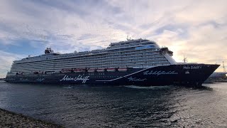 Mein Schiff 1  Tui Cruises  Warnemünde [upl. by Yla905]