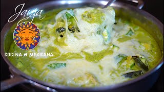 Calabacitas con Rajas y Pollo en Crema de Poblano [upl. by Itsud]