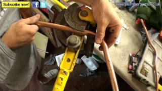 HOW TO BEND A CROSSOVER  COPPER PIPE  Plumbing Tips [upl. by Eneres]