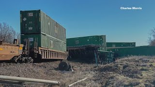 Train derails in Parker County after colliding with 18wheeler stuck in crossing officials say [upl. by Hpeosj]