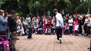 Shaggy vs Karfa  Cwalk battle  top 6  Dance meeting Česká Lípa 29 9 2012 [upl. by Euqinaj]