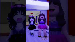 NOS ELIGEN REY Y REYNA DE NUESTRA ESCUELA 🤴👸 shorts roblox [upl. by Paluas843]