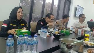 Dijamu makan di kantor Imigrasi Cilegon by Rossy GRANAT 2 [upl. by Ginsburg]