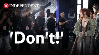 Chappell Roans threeword response to rude photographer at VMAs [upl. by Aynwad]