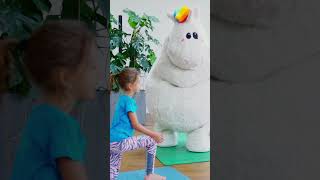 YOGA mit Pummeleinhorn amp kids4yoga 🧘 Nr 09 quotKeksmondquot [upl. by Annairol]