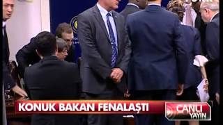 Konuk bakan canlı yayında yere yığıldı İşte o anlar [upl. by Rabka691]