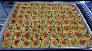 How To Make MUSSEL BAKLAVA  Turkish Gaziantep Style Baklava Recipe  Pistachio Creamy Mussel Shaped [upl. by Dotty]