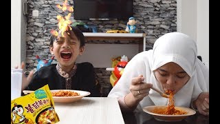 Anak Kecil Makan Pedas  Food Challenge  Samyang Cheese  Samyang Keju  Challenge Anak [upl. by Collin306]