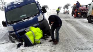 Hromadné dopravní nehody vozidla mimo komunikaci  Opava směr Bruntál  1812013  1430 [upl. by Renell]