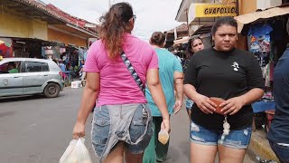 walking around granada street🇳🇮beautiful people2023caminando en la calle de granada nicaragua [upl. by Lledyl]