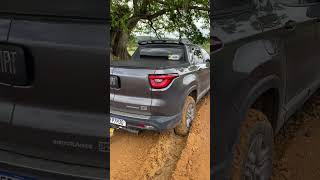 Fiat toro na lama acontece isso aí fiat toro lama atoleiro [upl. by Schnur]