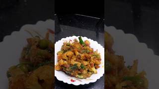 Saif Ali khan favorite gobi ki sabji kareenakapoorkhan saifalikhan celebrityspecialfood [upl. by Annaeg]