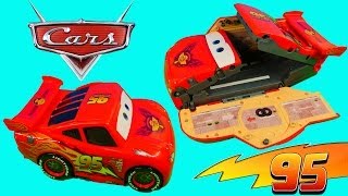 Disney Cars 3 40 Lightning McQueen vs 300 Lightning McQueen Remote Control Toy Cars [upl. by Rieth]