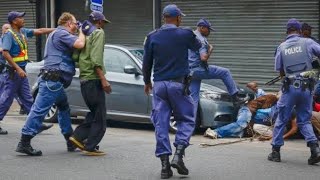 1 Shot and 4 Arrested as Criminals Rob a Jewellery Store in Johannesburg [upl. by Anibas]