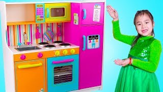 Jannie Pretend Play Cooking Food Challenges with Giant Kitchen Toy [upl. by Tildi997]