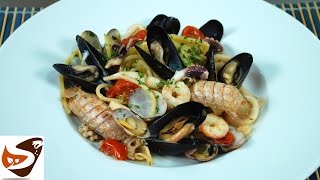 Spaghetti allo scoglio velocissimi con frutti di mare e crostacei – Ricette primi piatti [upl. by Noteloc]