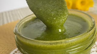 Receta fácil de salsa PESTO el pesto más rico y fácil [upl. by Ardnuasak]