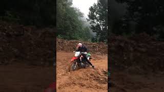 Honda XR 150l struggling in muddy Road [upl. by Coulombe]