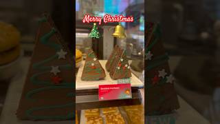 Christmas cake 😍 merrychristmas y happychristmas 2024 viralvideo starbucks food cake [upl. by Lewse]