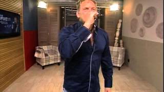 Steve Hofmeyr Performs quotKol Op Die Maan live on expresso 18102012 [upl. by Hen]