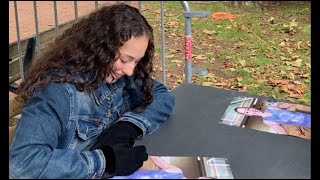 VIDÉO IndreetLoire  séance dédicaces et photos pour Kaylia Nemour à Chinon [upl. by Stulin]