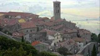 Andre Rieu e orchestra Johann strauss in cortona toscana italia [upl. by Eiznikam10]