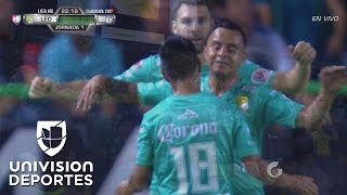 Golazo del León Maxi Moralez le pega de volea para el 21 de la Fiera sobre Pachuca [upl. by Aihsilef84]