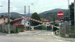 Porto Ceresio I Passaggio a Livello  Level crossing [upl. by Jocelyn653]