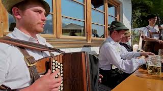 Gamsjagerbuam auf der MittenwalderHütte [upl. by Yuh]